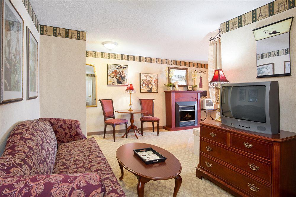 Holiday Inn Express & Suites - Sharon-Hermitage By Ihg West Middlesex Værelse billede