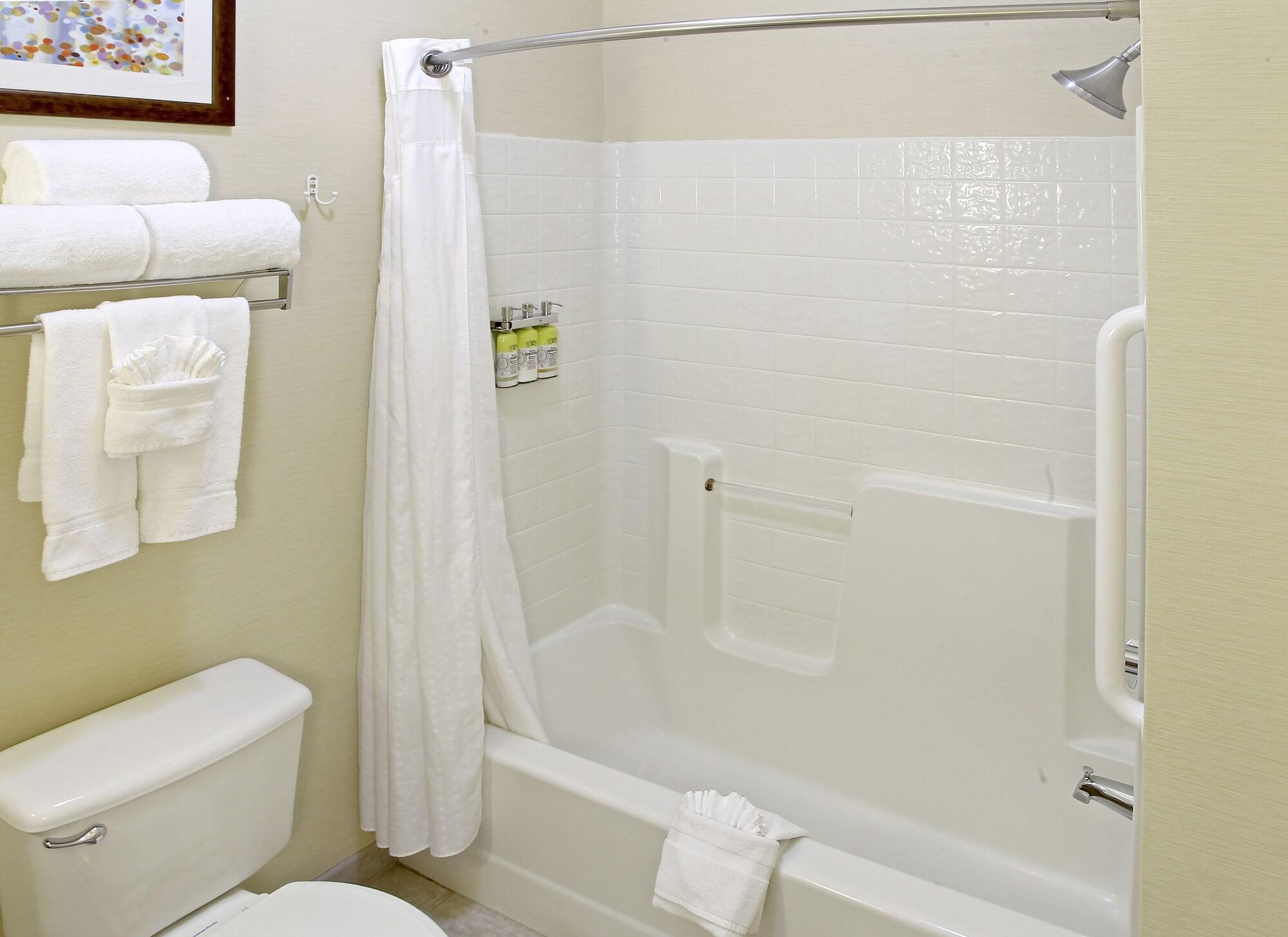 Holiday Inn Express & Suites - Sharon-Hermitage By Ihg West Middlesex Eksteriør billede