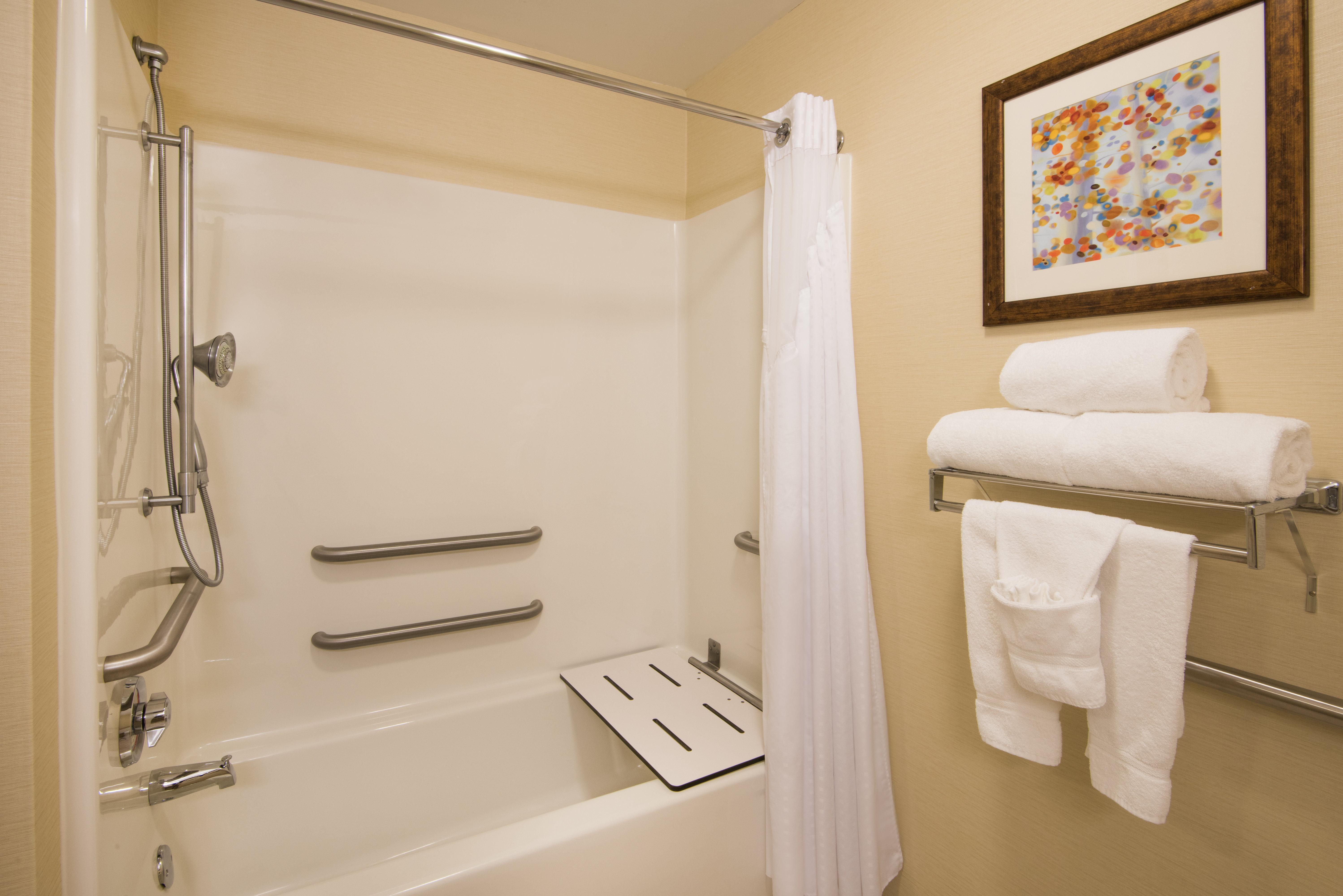 Holiday Inn Express & Suites - Sharon-Hermitage By Ihg West Middlesex Eksteriør billede