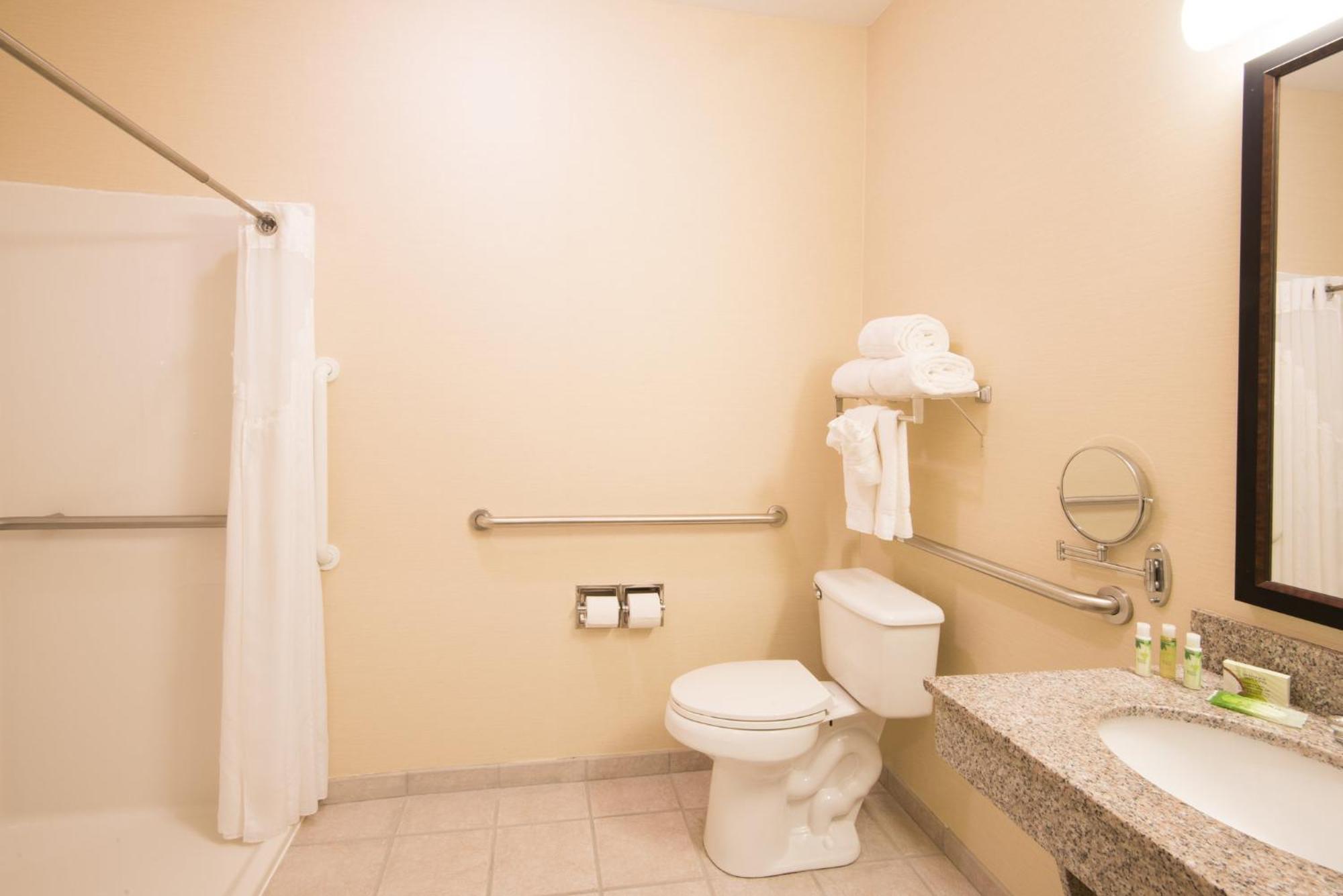 Holiday Inn Express & Suites - Sharon-Hermitage By Ihg West Middlesex Eksteriør billede