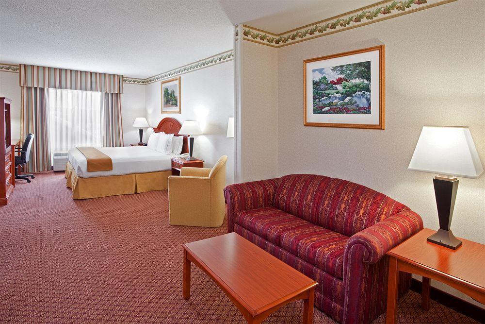Holiday Inn Express & Suites - Sharon-Hermitage By Ihg West Middlesex Eksteriør billede