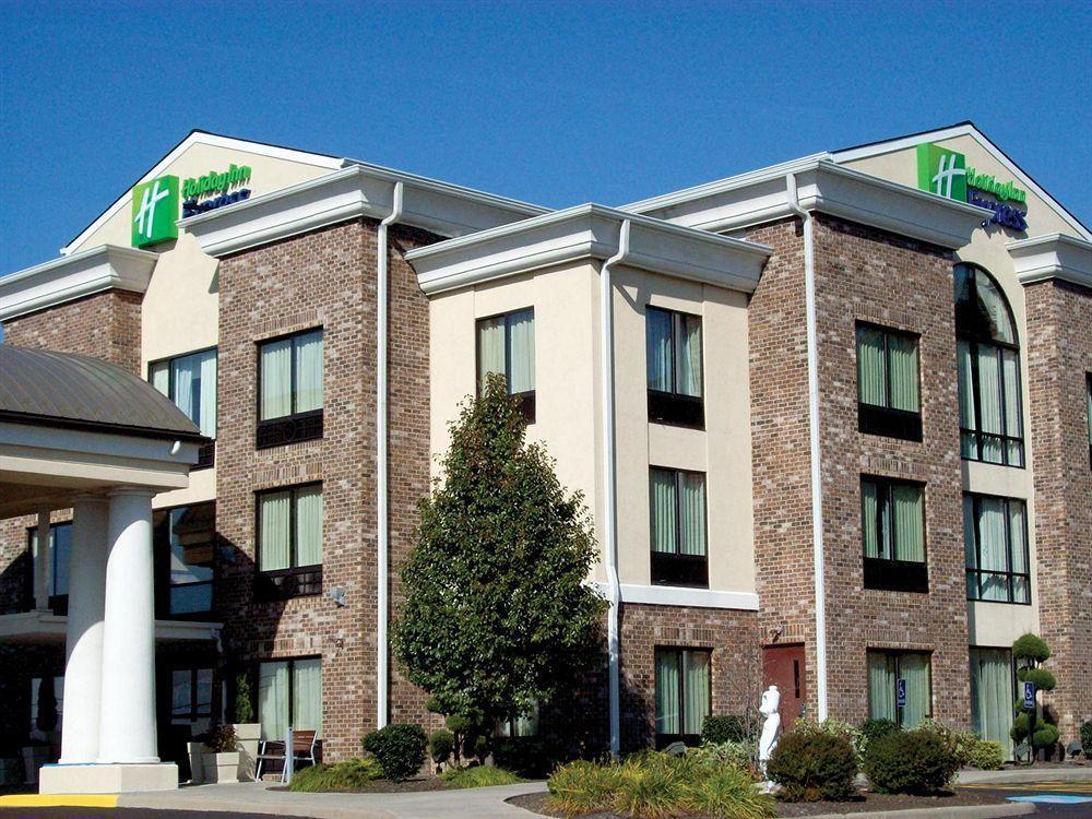 Holiday Inn Express & Suites - Sharon-Hermitage By Ihg West Middlesex Eksteriør billede