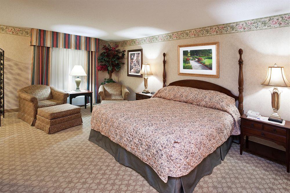 Holiday Inn Express & Suites - Sharon-Hermitage By Ihg West Middlesex Værelse billede